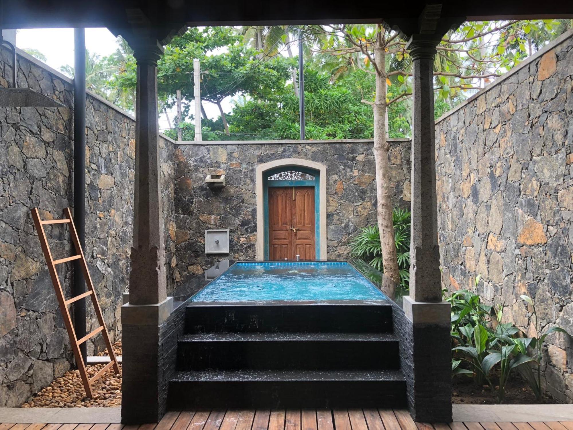 Royal Indigo Villa Unawatuna Exteriör bild